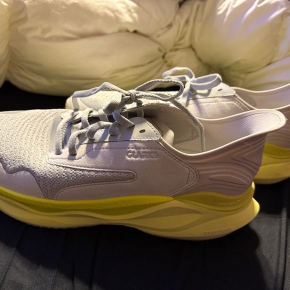 Clarks Athletic Shoes in Light Gray and Yellow - Picture 1 of 3